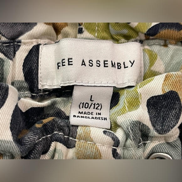 Free Assembly & Children Place‎ Bundle of 2 Jeans 10/12 - Picture 4 of 7